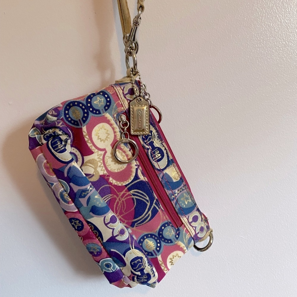 Coach poppy wristlet
